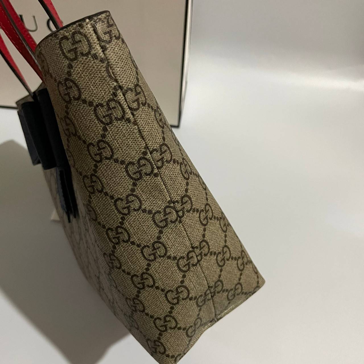 VIP 】Animal-Friendly Gucci Kid GG Supreme Tote Bag งานหนังแท้ทรงตั้งสวย ขนาดกะทัดรัด จุของได้เยอะ ใช้ได้ทั้งเด็กและผู้ใหญ่ น่ารักมากค่ะ