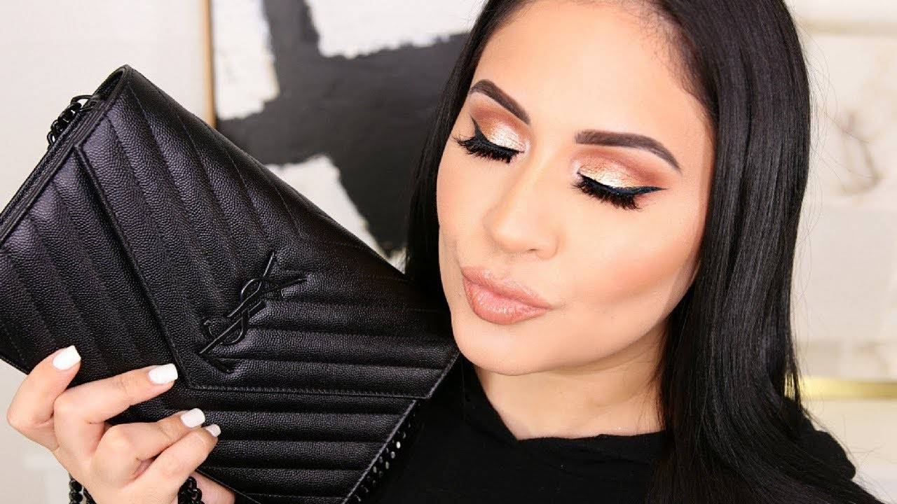 ไม่เคยผิดหวังจริงๆ!! กับรุ่นที่สาวๆรู้กัน Yves Saint laurent clutch bag with chain กระเป๋าสะพายทรง woc สุดฮอต ดีไซน์เรียบหรู โดดเด่นด้วยโลโก้ด้านหน้า เพิ่มดีเทลความผู้ดี วัสดุหนัง pepble ทนทาน ใช้งานง่ายเพียงแค่เปิด-ปิดด้วยกระดุมแม่เหล็ก ภายในแบ่งสัดส่วนไ