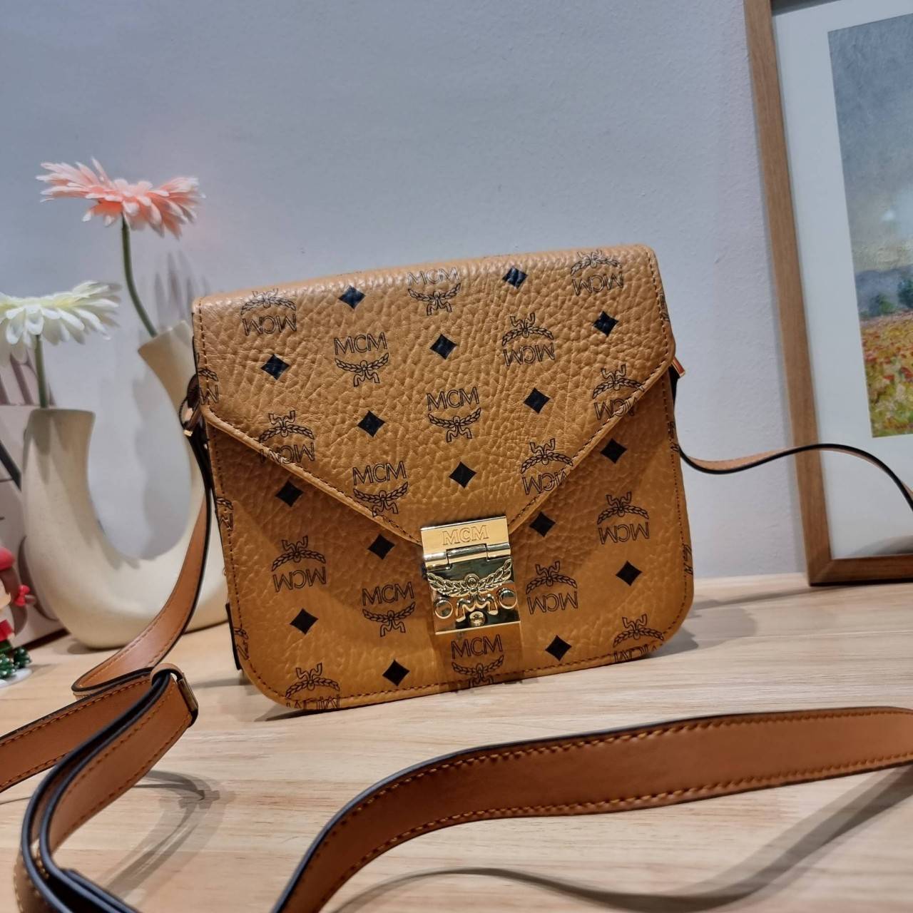 M.C.M PATRICIA SHOULDER BAG IN VISETOS กระเป๋าสะพายไหล่/ข้าง ดีไซน์ได้อย่างมีสไตล์ เกรดออริ สลับแท้ 1:1 ใช้งานต่างประเทศได้ ภาพถ่ายจากงานขายจริง