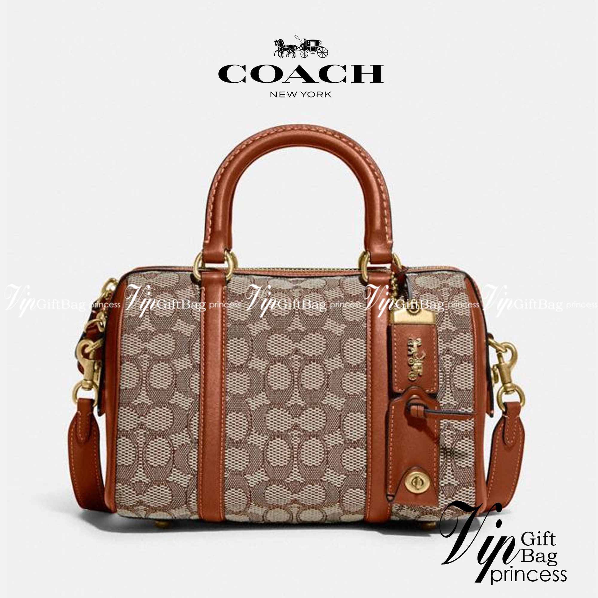 COACH C8529 RUBY SATCHEL 25 IN SIGNATURE TEXTILE JACQUARD ใหม่ก่อนใคร ไม่ต้องรอพรี! กับกระเป๋าทรงหมอนดีไซน์ใหม่ ใบใหญ่ แต่น้ำหนักเบา ด้วยวัสดุผ้า jacquard ถักทอลายซีเอกลักษณ์ ตัดสลับหนังแท้ เพิ่มดีเทลความหรู มาพร้อมหูจับในตัว และสายสะพายครอสสีเข้ากับตัวกร