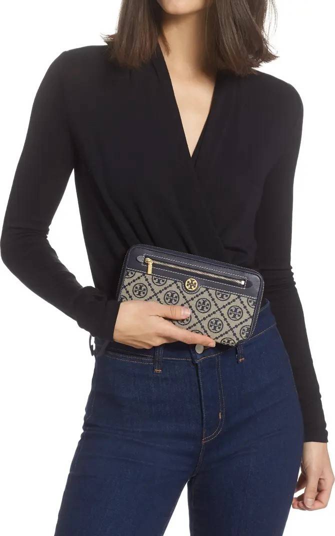 TORY BURCH T MONOGRAM JACQUARD ZIP CONTINENTAL WALLET 79383 กระเป๋าสตางค์ผ้าแคนวาสลายโมโนแกรมตัว T