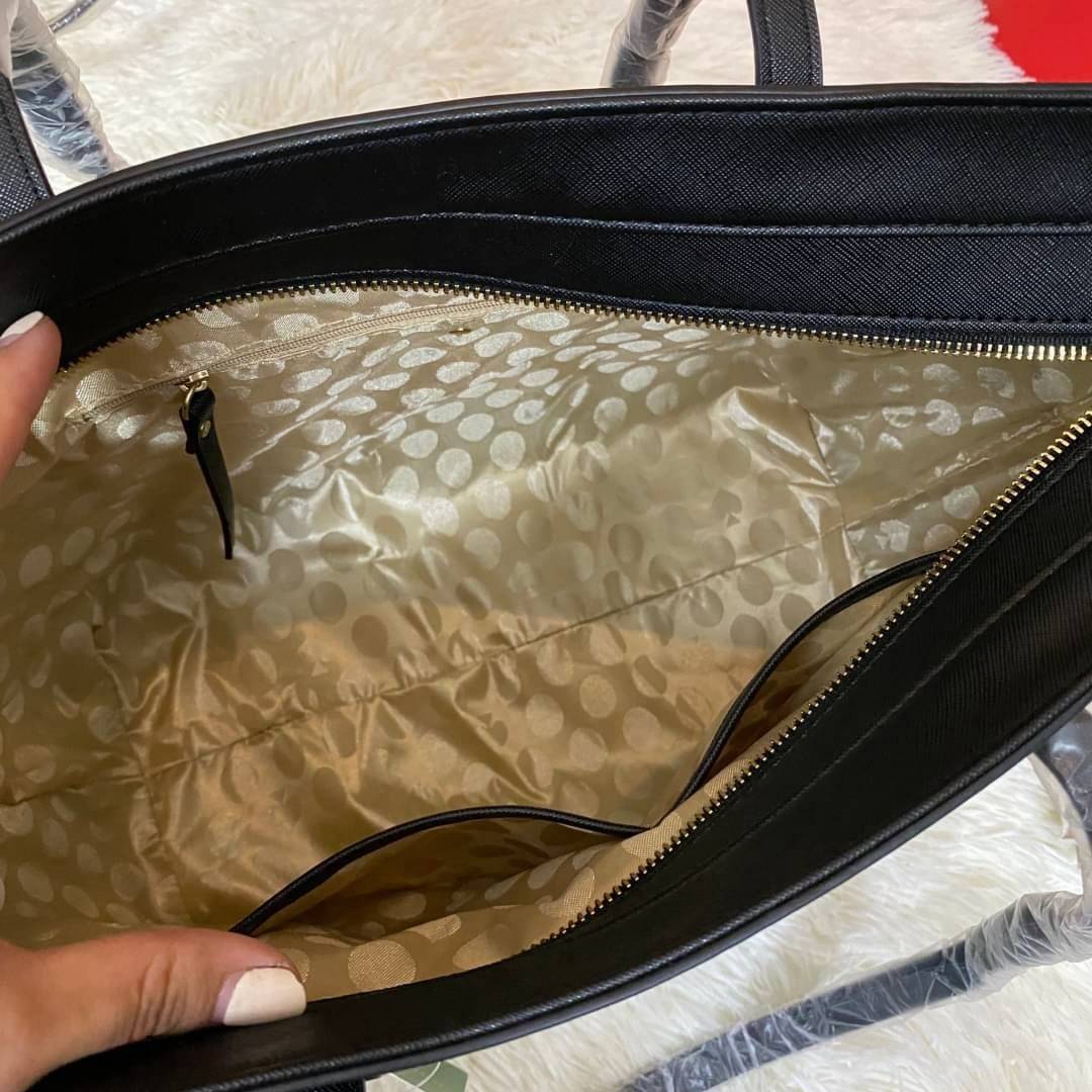 ของแท้ Kate Spade new york shopping large bag กระเป๋าถือ หรือคล้องไหล่ได้ ด้านหน้ามีโลโก้แบรนด์