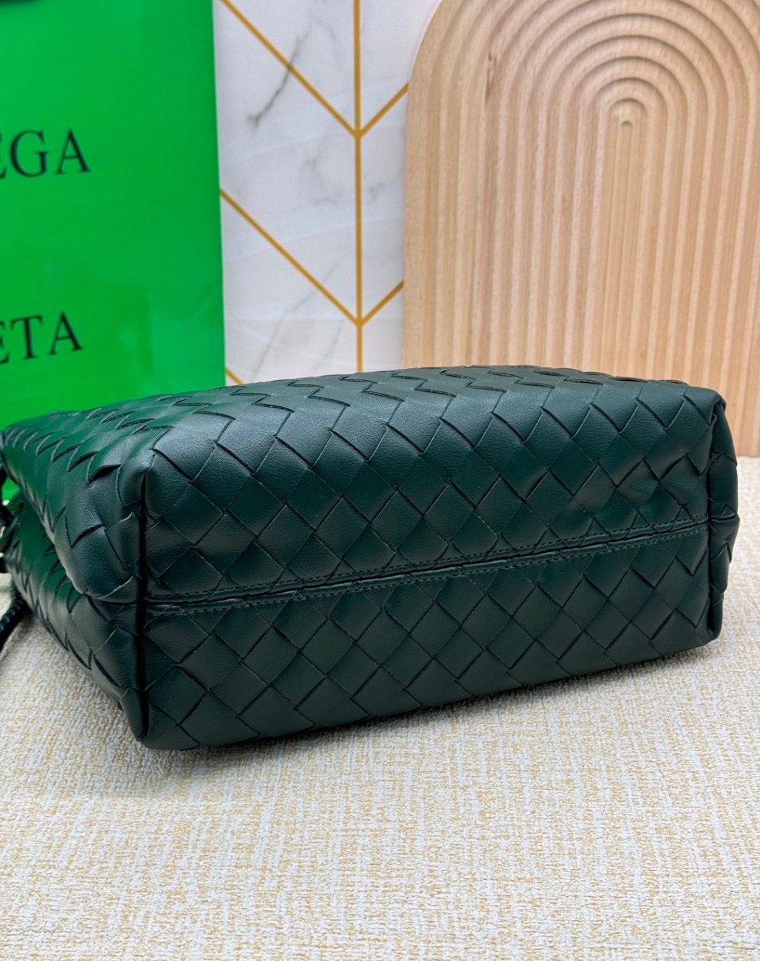 BOTTEGA Small Andiamo Top handle bag 28cm / BOTTEGA Tote Bag กระเป๋าสะพายดีไซส์สาน วัสดุเดนิมคอตตอนรุ่นใหม่ สวยงามเป็นเอกลักษณ์ เกรดออริ 1:1 ใช้งานต่างประเทศได้