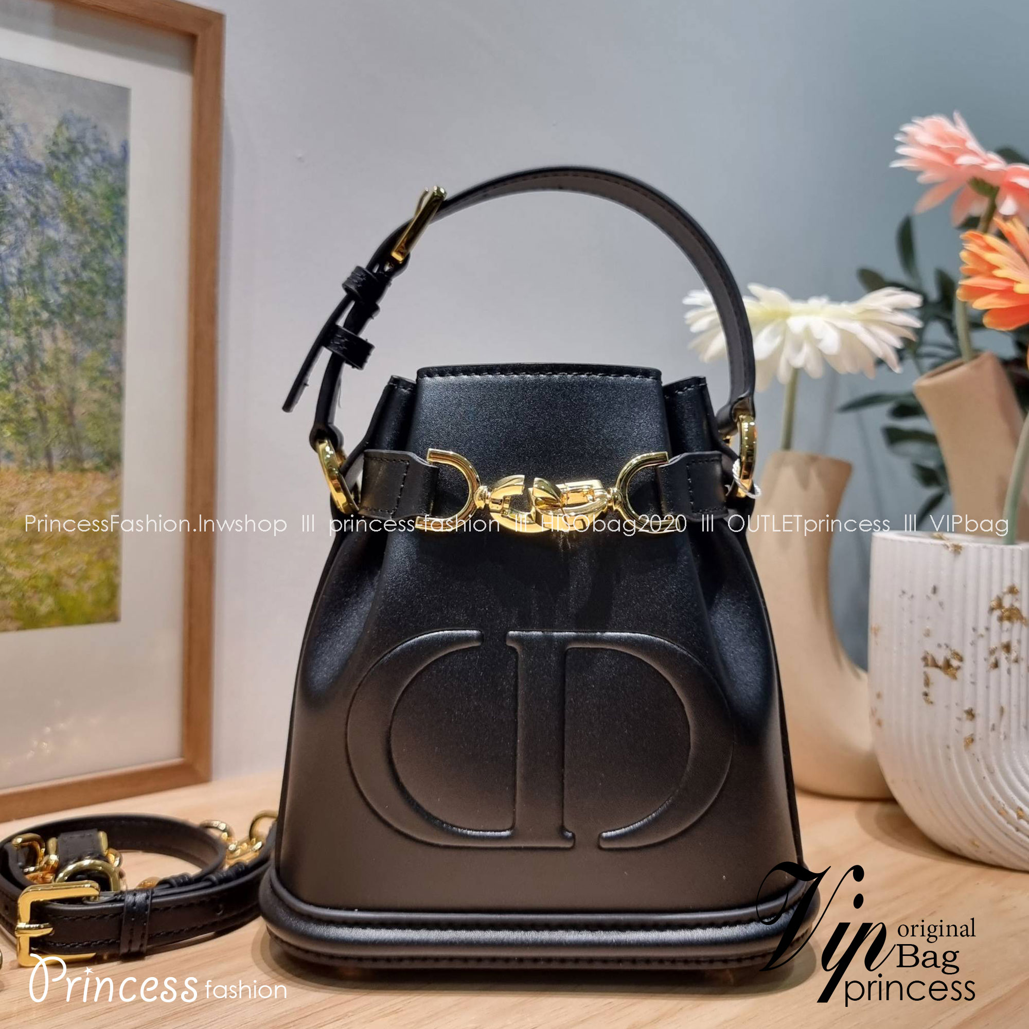 CD SMALL C'EST BAG 17cm / Dior bucket bag พร้อมส่ง กระเป๋าสะพายสุดคลาสสิค ดีไซน์หรู ไซส์เล็กกะทัดรัด ใช้งานง่าย สะพายได้ทุกโอกาส