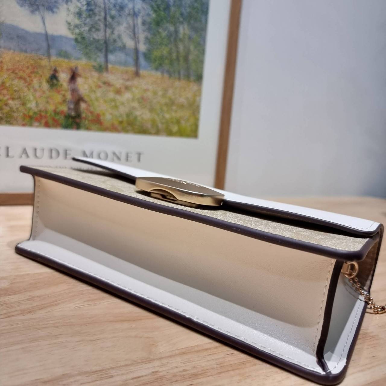 COACH CR528 ELIZA FLAP CROSSBODY IN SIGNATURE CANVAS กระเป๋าสะพายสุดหรู ดีไซน์โลโก้รุ่นใหม่สวยเด่น เกรดท็อปออริ เกรดดีสุด สลับแท้ 1:1