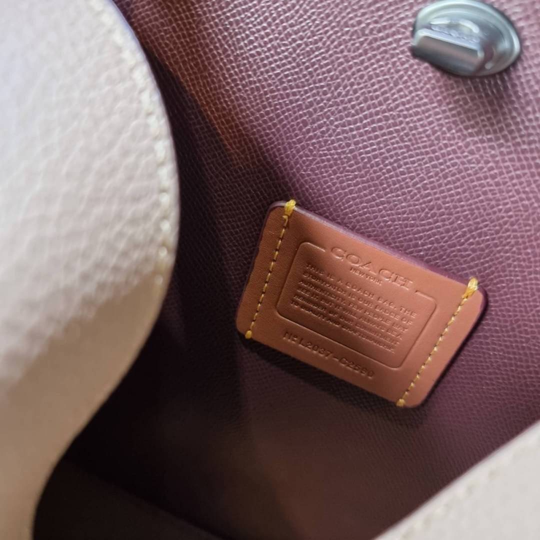 COACH WILLOW SHOULDER BAG ((C2745//C2590//C2621)) พร้อมส่งที่ไทย รุ่นแนะนำค่ะ🔥🔥 🔺กระเป๋าหิ้ว//คล้องไหล่//สะพายข้าง สุดคุ้ม! หนังแท้ชั้นดี ได้ไปหลงรักแน่นอนค่ะ หนังสวยมากๆ😘 🔺ตัวกระเป๋าแบ่งเป็นสองช่องหลัก ด้านนึงเป็นแ