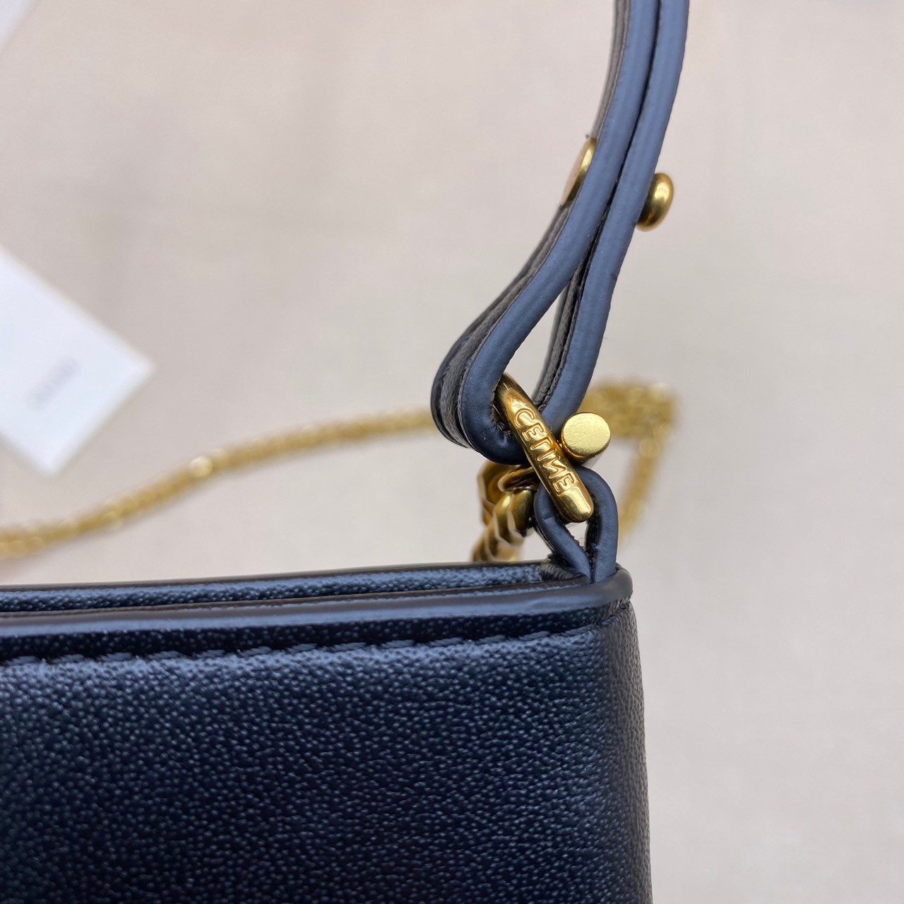 CELINE MEDIUM WILTERN BAG IN SMOOTH CALFSKIN / Celine hobo / Celine Bag พร้อมส่ง กระเป๋าถือ/สะพายโซ่อะไหล่ทองหรูหรา ทรงโฮโบ สวยผู้ดี ใช้งานง่าย โดดเด่นด้วยโลโก้สีทอง