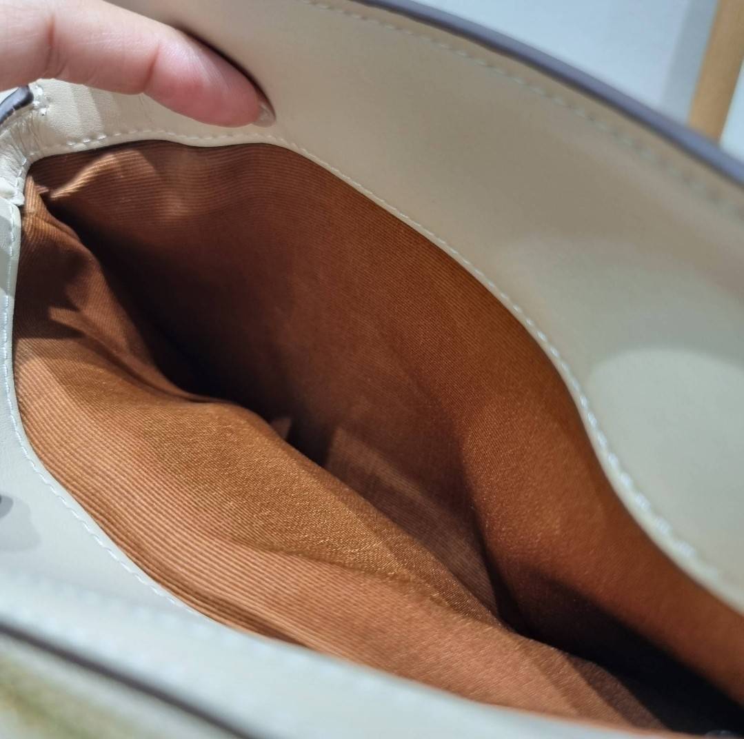 COACH MINI DARCIE CARRYALL IN BLOCKED SIGNATURE CANVAS CH503 พร้อมส่ง กระเป๋าสะพายทรงถัง ไซส์มินิ ดีไซน์ออกมาดูหรูมาก สวย คลาสสิค