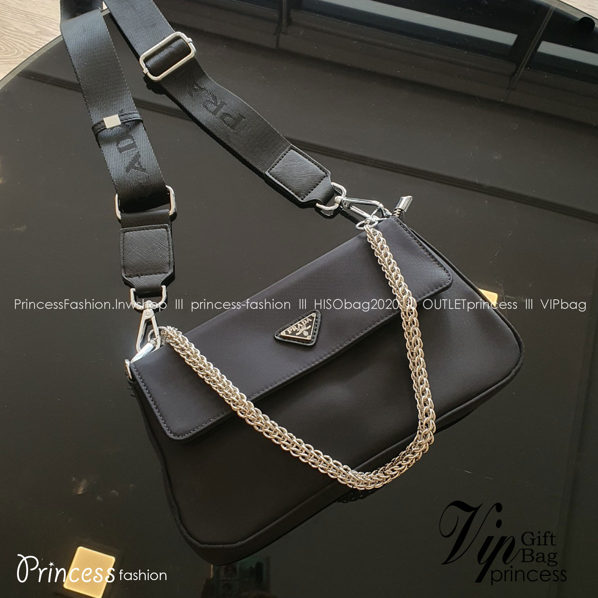 Prada nylon crossbody bag พร้อมส่งรุ่นใหม่ New Arrival จากแบรนด์ Prada ทรง shoulder bag ทรงยอดฮิตของคุณผู้หญิงเลยค่ะ มาพร้อม2สาย สายสปอร์ตและสายโซ่ วัสดุทำจากผ้าNylon อย่างหนา กันน้ำได้คะ