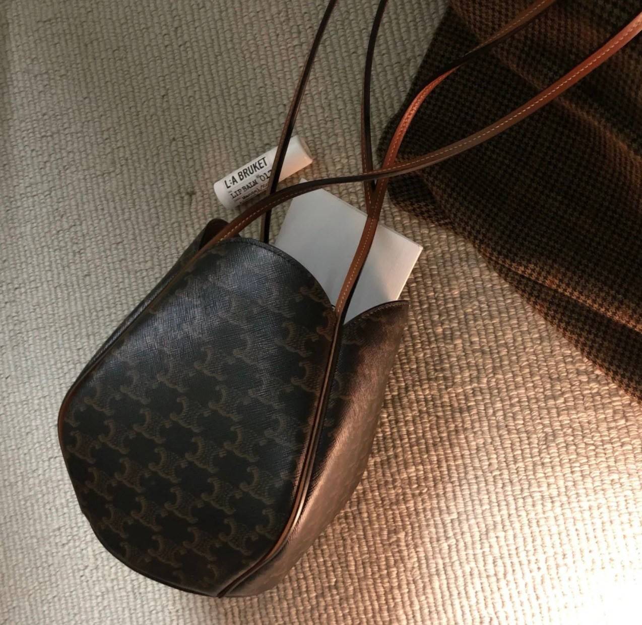 NEW 2021 !!! CELINE CROSSBODY VIP GIFT BAG(GWP) กระเป๋าสะพายไหล่/คสอบอดี้ทรงสวยมีสไตล์