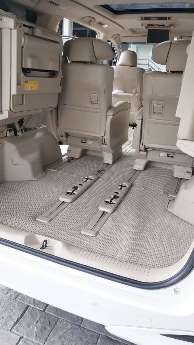 พรมกระดุมเม็ดเล็กรีดขอบTOYOTA ALPHARD 2009-14 สีครีม ตรงรุ่น เต็มคัน
