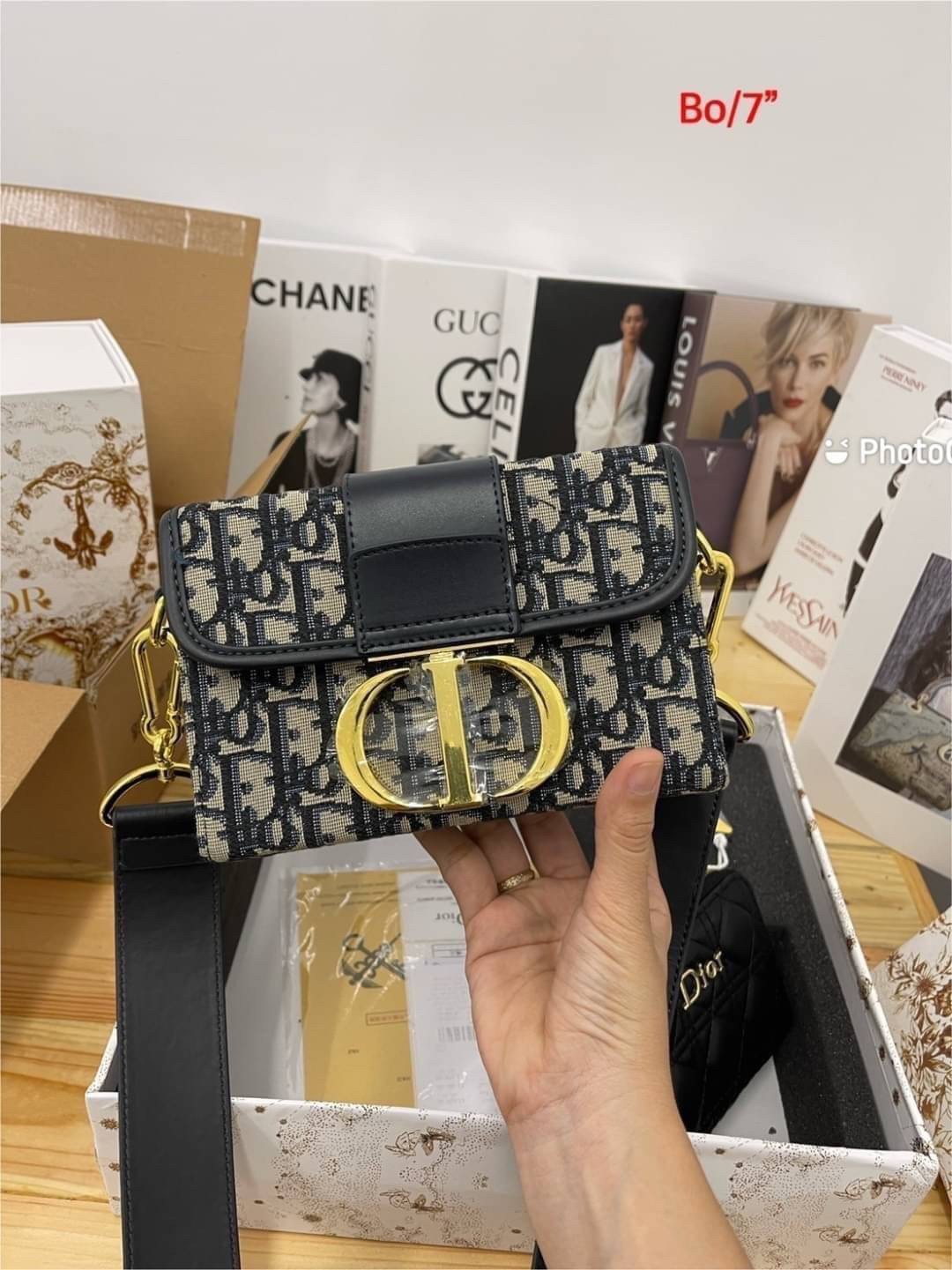 DIOR SET BAG / DIOR 30 Montaigne Bag / DIOR ANAGRAM BOX SET / CD LIMITED EDITION GIFT BOX WITH GOLD STAR BOUTIQUE SET พร้อมเสิร์ฟครบชุด แรร์ไอเท็ม ที่ถูกรวมไว้ในหนึ่งเดียว กับ gift box limited จัดให้ทั้งกระเป๋าสะพายสุดหรู กระเป๋าสตางค์ใบสั้นรุ่นคลาสสิค แล