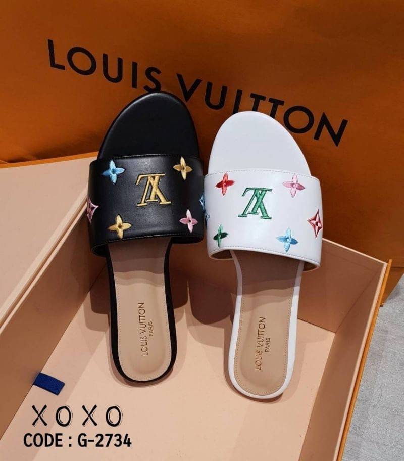 Louis vuitton sandels แตะหนัง PU ปัก ลายโลโก้ LV สวย ตามภาพ งานเรียบร้อย ใส่สบาย เรียบ หรู ดูแพงเกินราคาขาย