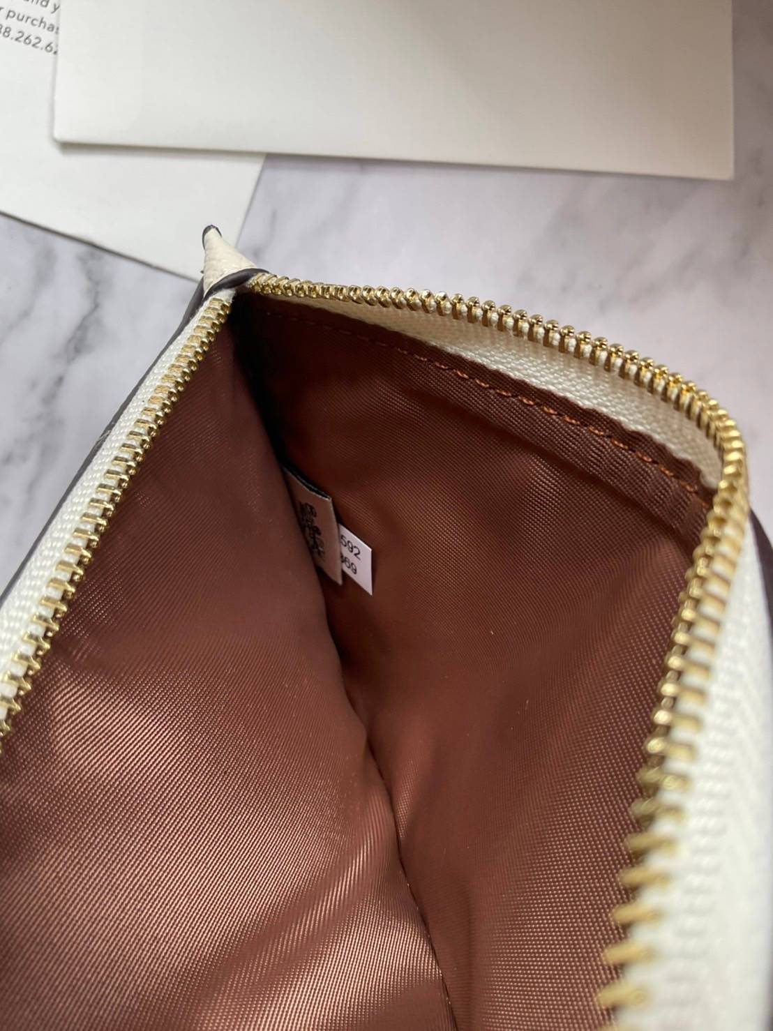 COACH TECH WALLET (COACH C2869) New Coach กระเป๋าสตางค์ใบยาวรุ่นใหม่ ใส่โทรศัพท์ได้ด้วยน๊า!! คอลเลคชั่นสวยหรู