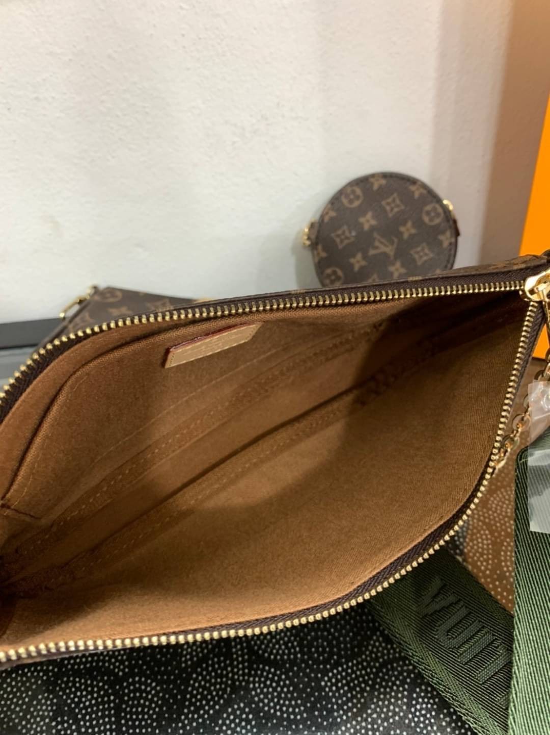 LV Multi Pochette Accessoires Monogram 3in1 เกรดออริจินอล กระเป๋าสะพายมัลติฟังก์ชั่น สุดฮอต สาวๆคลั่งกันหนักมาก ดีงาม ดีไซน์คลาสสิควินเทจ โดดเด่นด้วยดีเทลกระเป๋า 3 ใบ