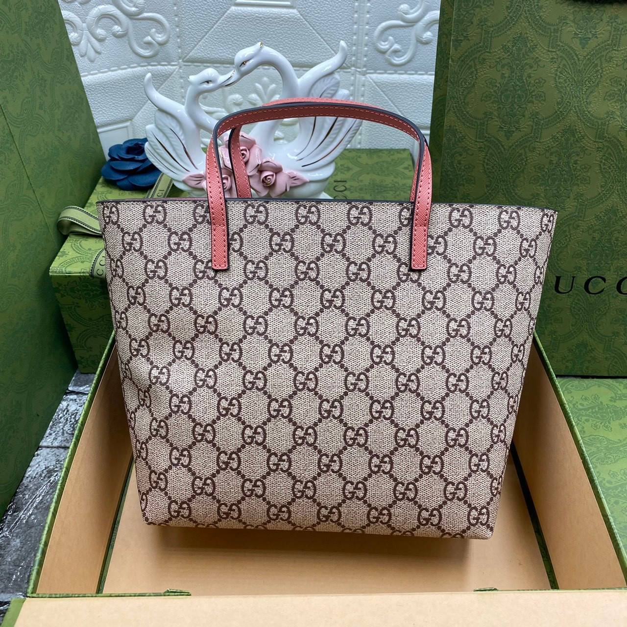 VIP 】Animal-Friendly Gucci Kid Tote Bag งานหนังแท้ทรงตั้งสวย ขนาดกะทัดรัด จุของได้เยอะ ใช้ได้ทั้งเด็กและผู้ใหญ่ น่ารักมากค่ะ **รุ่นขายดีตลอดกาล**