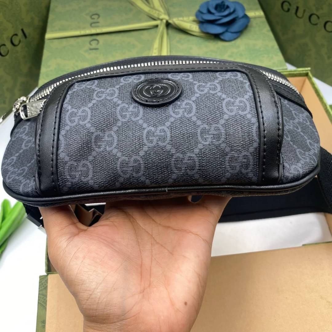 VIP 】หนังแท้ GUCCI Belt bag with Interlocking G 23CM แบบใหม่ล่าสุด ใช้ได้ทั้งหญิงชาย คาดอก คาดเอวได้ คูลๆ เลยค่าา ใบจริงสวย น่าใช้มากๆ สะพายวันไหนๆได้หมด สินค้าพร้อมส่ง มีมาจำนวนจำกัด ห้ามพลาดค่ะ! กระเป๋าคาดอกด้านหน้า//คาดไปทางด้านหลัง//หรือคาดเอวได้ ตามแ