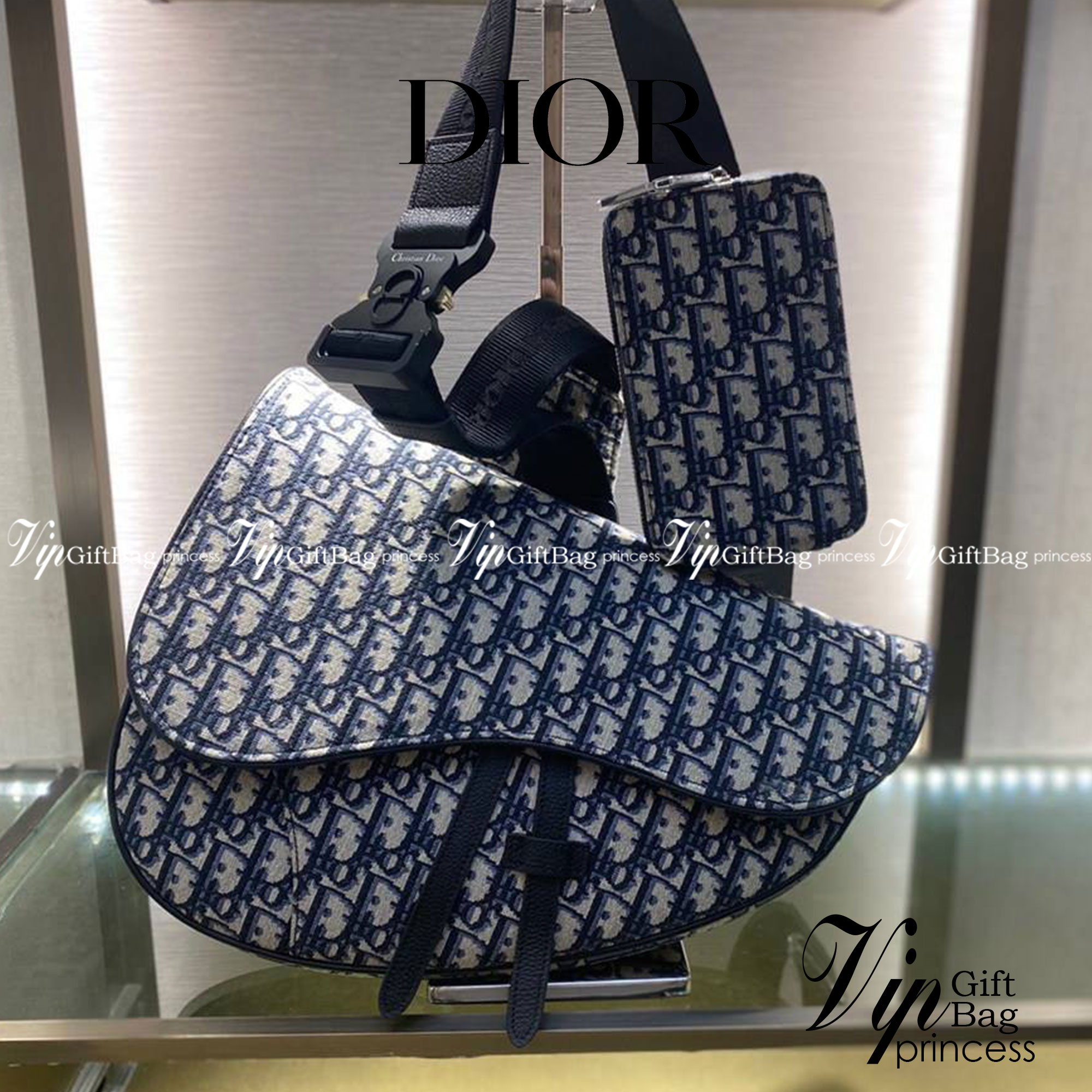 หนังแท้ DIOR MAXI SADDLE BAG Beige and Black Dior Oblique Jacquard พร้อมส่งที่ไทย งานหนังแท้และผ้าแจ็คการ์ดออริจินอล ภาพสินค้าถ่ายจากงานขายจริง ใช้งานต่างประเทศได้