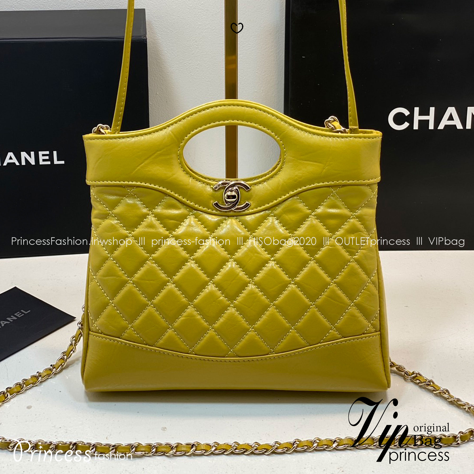 Chanel 23A 31 mini bag / Chanel Hobo Bag 24cm กระเป๋าทรงโฮโบ มีหูจับในตัว พร้อมสายสะพายโซ่สีทองหรูหรา รุ่นตามหา มีพร้อมส่งแล้ววันนี้ค่า