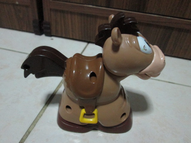 Fisher Price Disney Toy Story 2 Bullseye Horse Flashlight ของเล่นเสริมพัฒนาการสำหรับเด็กมือสอง