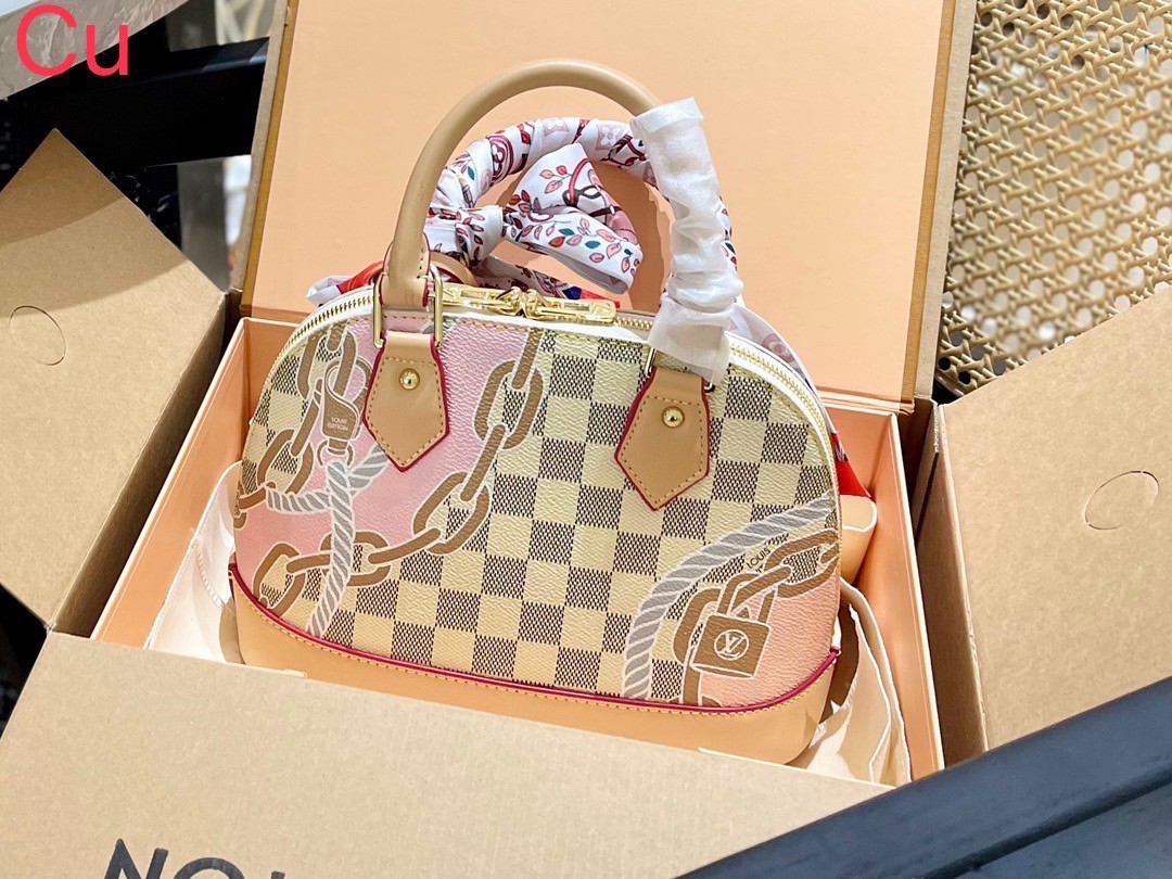 LV Alma BB Damier Azur Canvas Handbags New Spring Collection – Nautical กระเป๋าทรงโดมสุดฮิต เป็นหนึ่งคอลใหม่ที่มอบสีสันสดใสรับ summer ได้ดี ที่สาวๆตามหา สวยสะพายขับผิว อัพลุคไฮน์ที่สุด