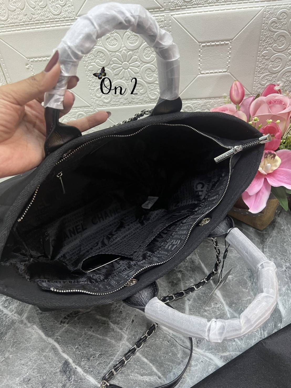 CHANEL Maxi Shopping with Pearl logo / CHANEL DEAUVILLE TOTE / Chanel tote bag หน้าโลโก้ติดหมุดแน่นๆ กระเป๋าทรงโท้ทใบใหญ่ผ้าแคนวาส งานปักหมุดสวยหรูใบใหญ่สไตล์เซเลปค่ะ