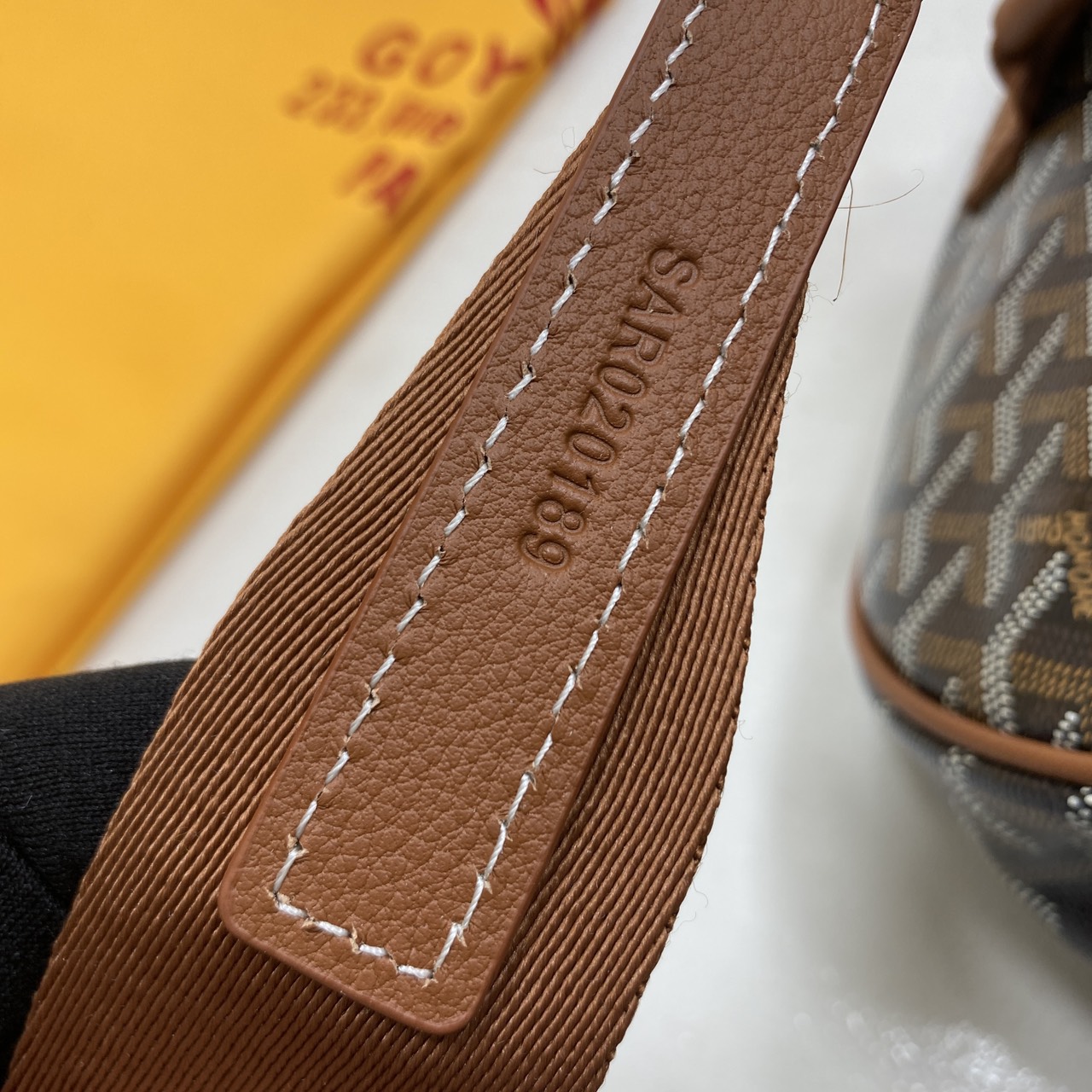 ORI หนังแท้ | Goyard Barrel 40 Sports Bag กระเป๋าสะพายทรง Keepall ใบใหญ่ ดีไซน์สปอร์ต ภายในโล่งกว้าง จุของได้เยอะ มีหูจับด้านบน เพิ่มฟังชั่นหูหิ้วด้านข้าง สะดวกใช้งาน