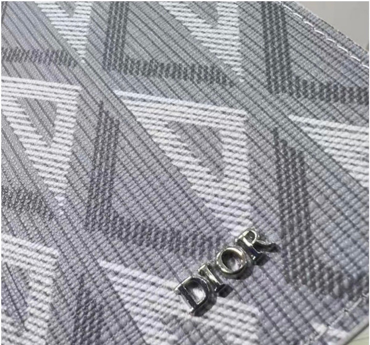 DIOR Vertical Long Wallet Dior CD Diamond Canvas กระเป๋าสตางค์ใบยาว พร้อมส่งที่ไทย ภาพสินค้าถ่ายจากงานขายจริง ใช้งานต่างประเทศได้