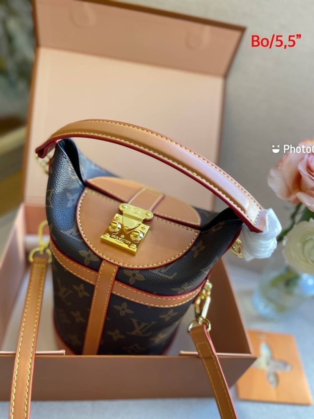 LV DUFFLE MONOGRAM / LV BUCKET BAG กระเป๋าถือทรงบัคเก็ตสุดหรู งานเกรดสวยคุ้มเกินราคา พร้อมสายยาว หรูหรา ขนาดกำลังดี ถือก็สวย สะพายก็เริส
