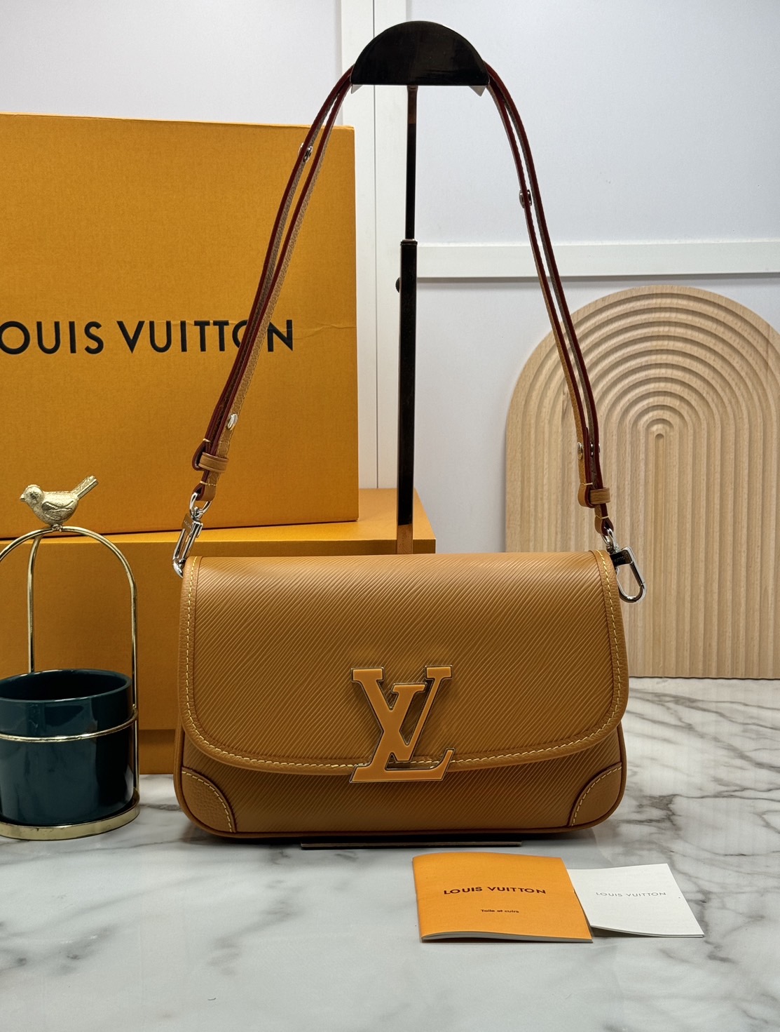 เกรดเทพ Top ORI | LV Buci bag Epi leather grain pattern / lvdiane กระเป๋าสะพายหนังแท้ลายเกรน เกรดดีสุด 🤍 เกรดเทพออริจินอล เทียบแท้ 1:1 ใช้งานได้ทั่วโลก