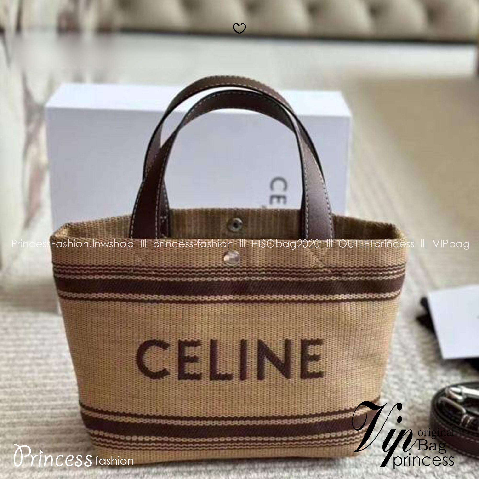 CELINE Small Raffia Tote Bag กระเป๋าทรงโท้ทไซส์กำลังสวย ผลิตจากผ้าแคนวาสทอชนิดพิเศษ สีน้ำตาลคลุมโทน สีสวยดูผู้ดี ใครที่กำลังมองหาโท้ทจุของได้เยอะ แต่ยังคงความคลาสสิก แนะนำใบนี้เลยค่ะ