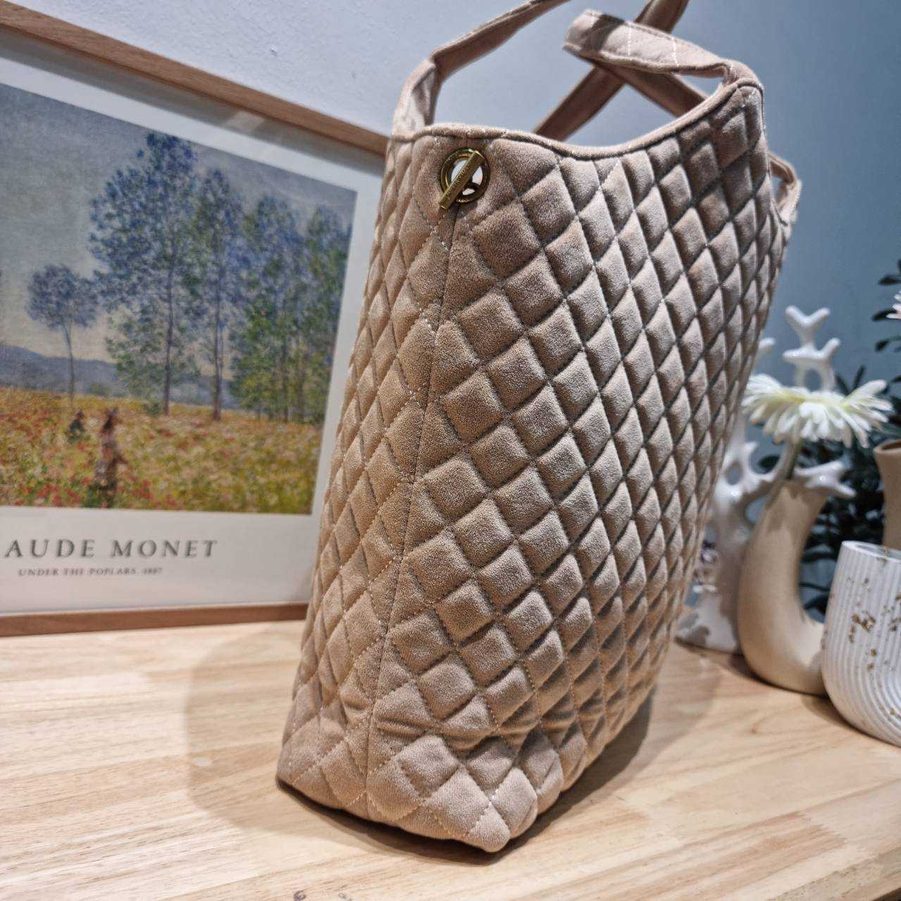 YSL ICARE MAXI SHOPPING BAG / YSL tote bag กระเป๋าใบใหญ่ทรงโท้ท รุ่นผ้ากำมะหยี่ เกรดออริ 1:1 ใช้งานต่างประเทศได้