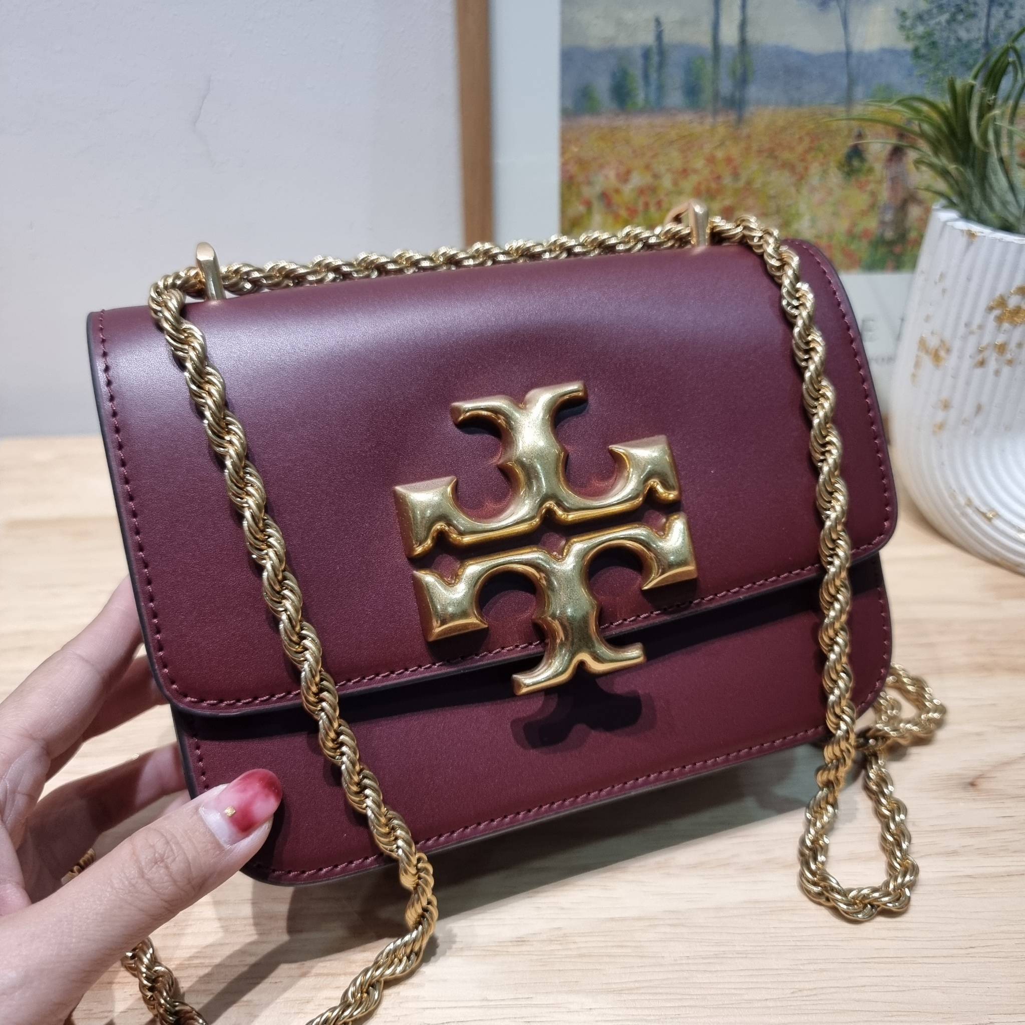 Tory Burch Bag / TORY BURCH ELEANOR SMALL CONVERTIBLE SHOULDER BAG ฮอตไอเท็ม รุ่นนี้ขายดีขายหมด สวยหรู คุณหนู ผู้ดี!! หายากมากแล้วน้า