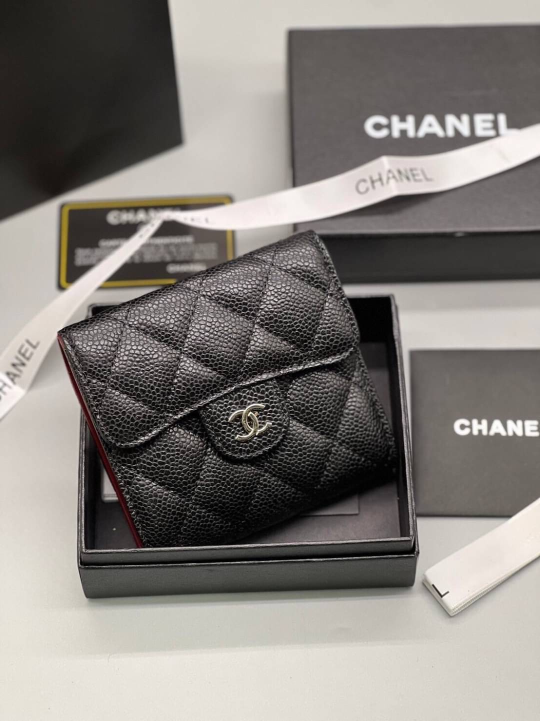 CHANEL Wallet Tri-fold Caviar / Chanel Short Wallet หนังคาเวียร์ กระเป๋าสตางค์ชาแนลใบสั้น เกรดออริจินอล ภาพถ่ายจากงานขายจริง ใช้งานต่างประเทศได้