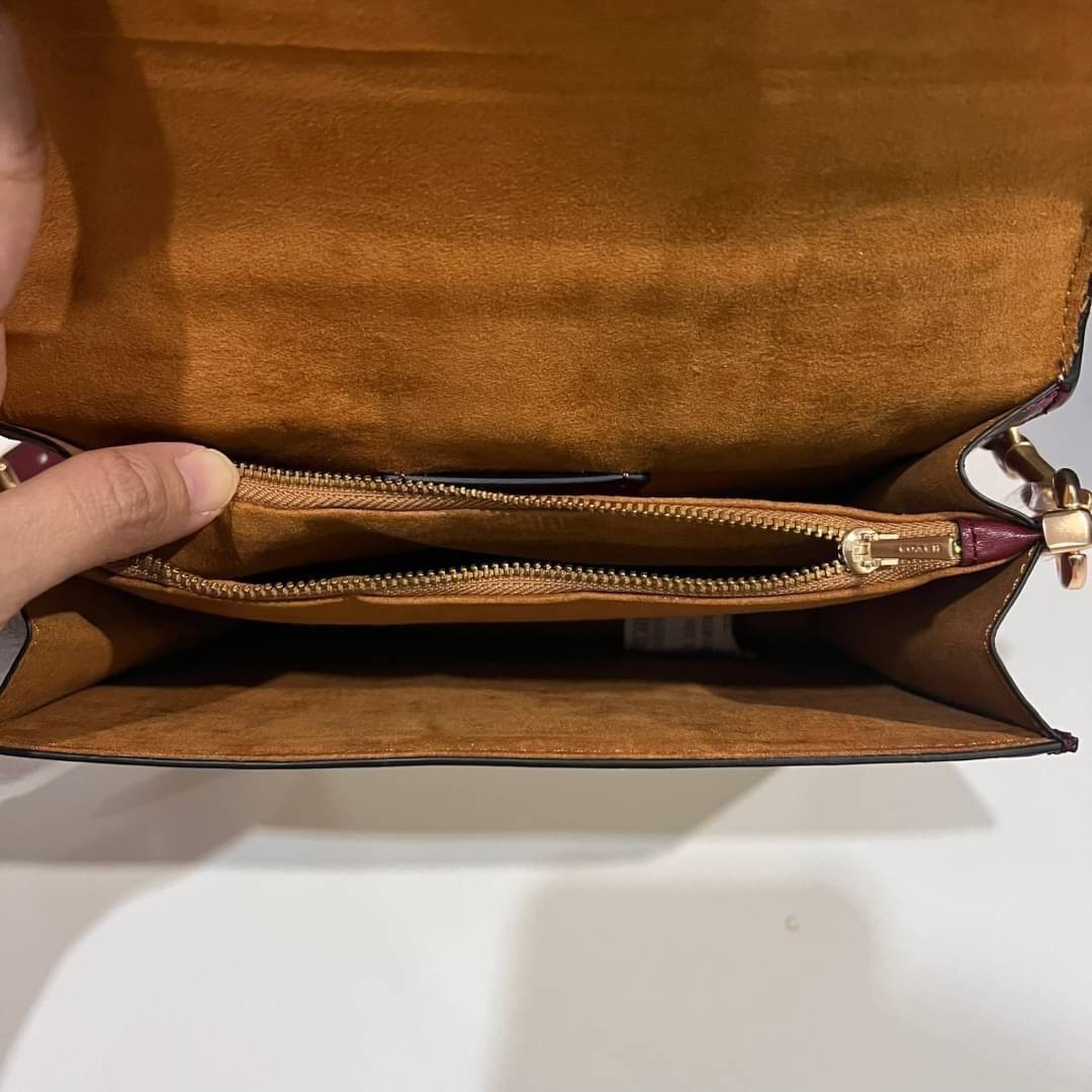COACH SMALL GEORGIE TOP HANDLE IN BLOCKED SIGNATURE CANVAS ((6504//0468//6192//6015)) compact body portable shoulder bag 🌈ห้ามพลาด รุ่นแนะนำค่าา! พร้อมส่งทันที! กระเป๋าหิ้ว//สะพายข้างได้ วัสดุหนังแท้ 🔺หนึ่งใบทำลายหนังผสมกัน3แบบได้ลงตัวสวยง