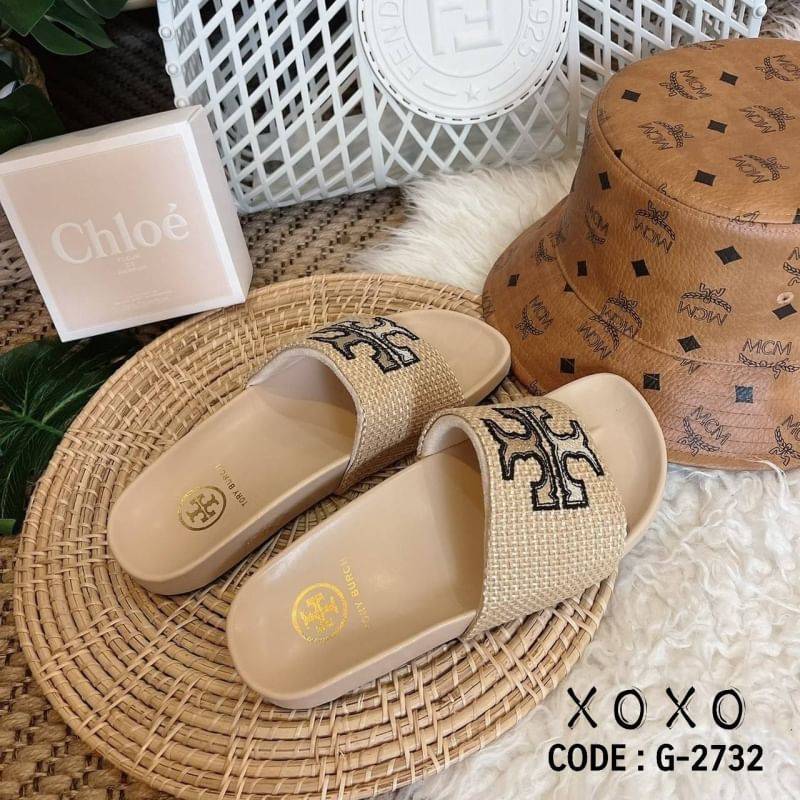 Tory Burch Sandels งานสวม ใส่สบาย พื้นยางนุ่ม วัสดุผ้ากระสอบ ปักลายโลโก้แบรนด์ สวยมาก งานเรียบร้อย