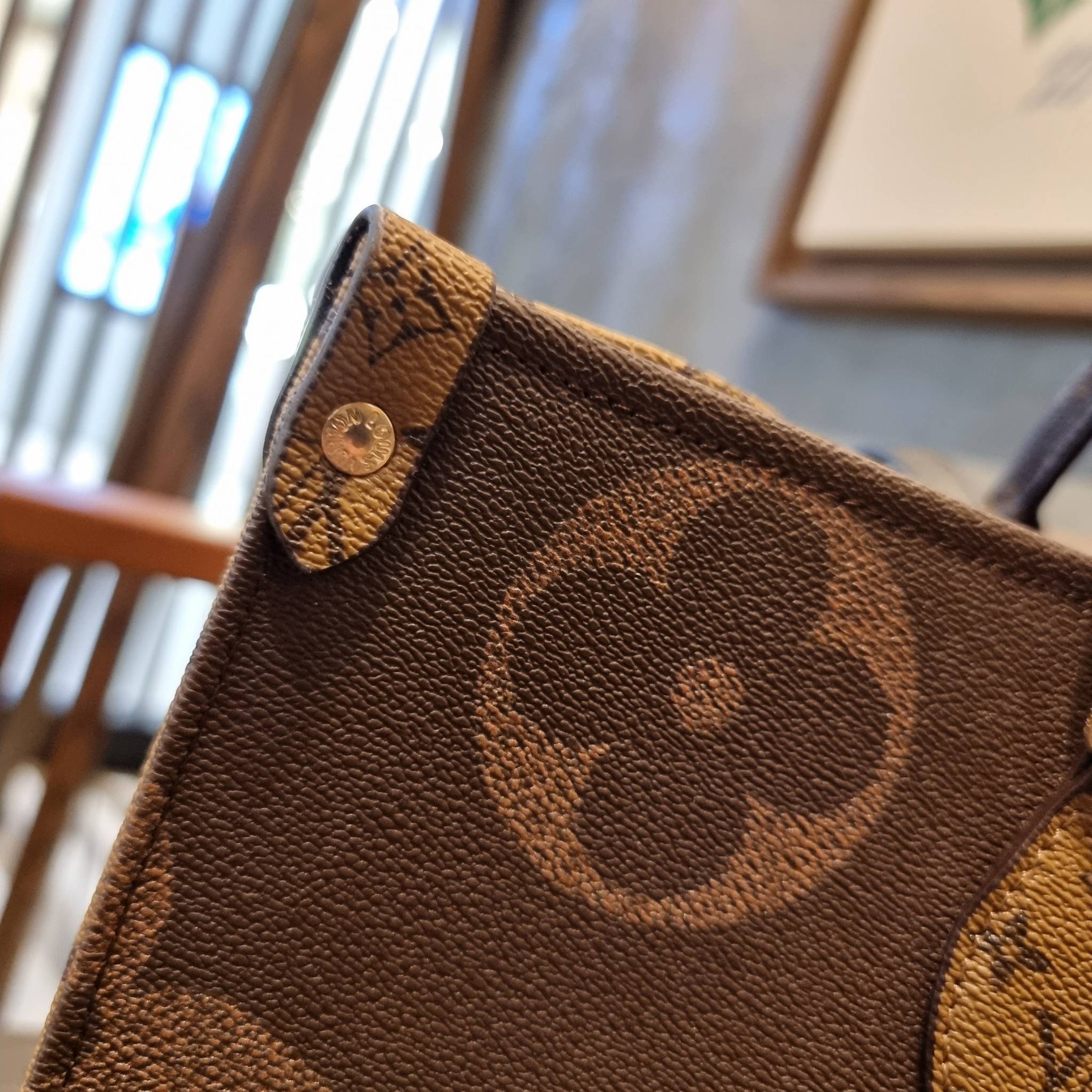 LV crossbody tote bag 10" 16" สเปเชี่ยล gift box set ในราคาที่แสนดี น่าคบหา!! สุดคุ้มและสวยที่สุดยันกล่อง!! ได้ไปยังไงต้องร้องว้าว!! กระเป๋าทรงโท้ทที่สาวๆตามหา ดีไซน์คลาสสิค ผู้ดี หรูหรา โทนสีใช้งานง่าย ได้ทุกลุค ทุกสไตล์ วัสดุหนังแคนวาสคุณภาพ ม