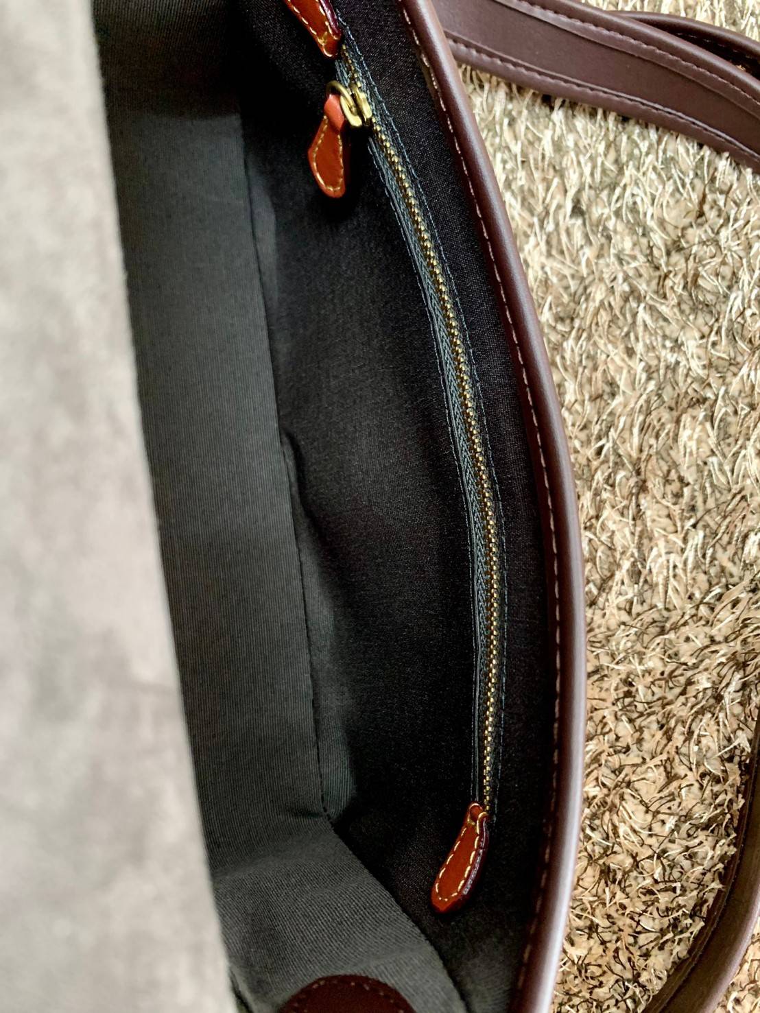 สวย คลาสสิคมากๆจ้าา COACH SOFT TABBY EUROPEAN CLASSIC UPGRADE PORTABLE BAG((C4821)) พร้อมส่งทันทีค่ะ สินค้าออกใหม่!! กระเป๋าหิ้ว//สะพายข้างได้ สุดคุ้ม! วัสดุ jacquard+หนังแท้ ได้สวยงาม คลาสสิคมากๆค่ะ น้ำหนักเบา เปิดปิดแบบกระดุมแม่เหล็กเป็นอะไหล่โลโก้แบรนด