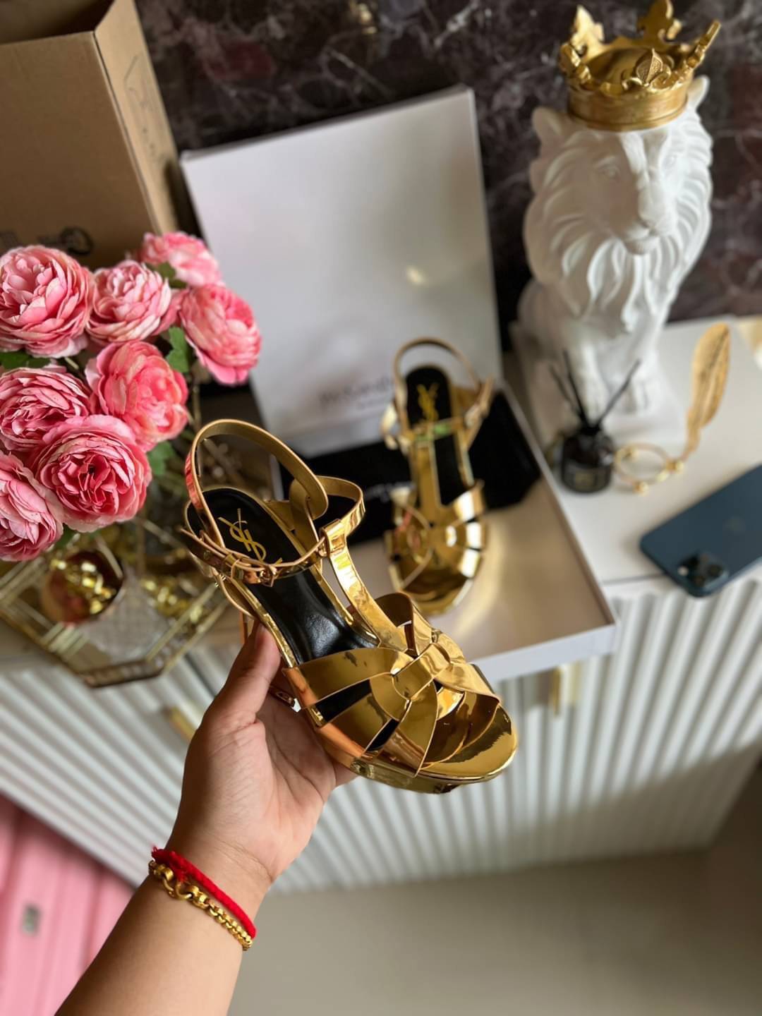 YSL TRIBUTE HEEL / SAINT LAURENT TRIBUTE HEEL / YSL HIGH HEEL เกรดออริจินอล รองเท้าส้นสูงแบรนด์หรู ที่สาวๆ ทุกคนควรมี ไว้ออกงานหรือใส่ทำงานได้ คู่นี้คือปังได้ตลอดกาล เพิ่มความสูงเพรียว สวยหรูมากค่ะ