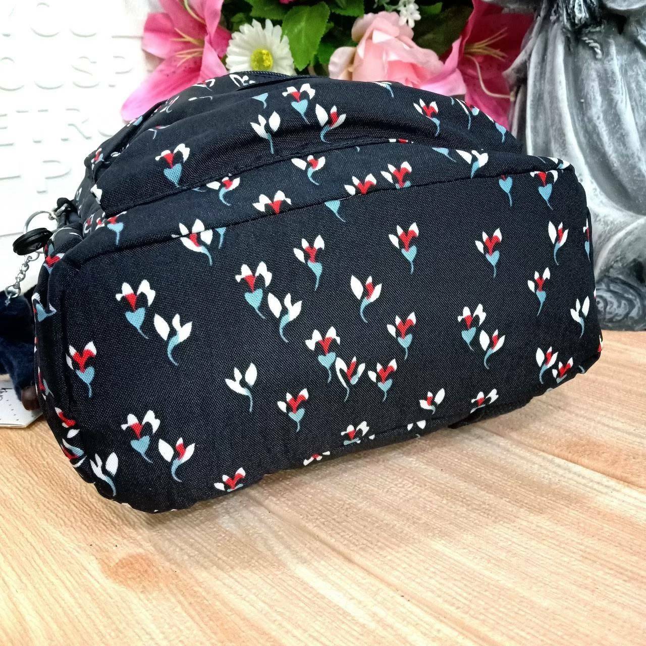 KIPLING 3 WAYS MINI BACKPACK ซับในตาราง 👍กระเป๋าสะพายรุ่นใหม่วัสดุ Nylon & Polyester 100% 👍หูหิ้วมีลายปั้มแบรนด์ 👍สายสะพายยาวเลื่อนปรับได้ถอดได้ 👍สามารถถือหรือสะพายได้ จะสะพายไหล่ สะพายเฉียง Crossbody หรือจะคล้องสายเป็นเป้ส