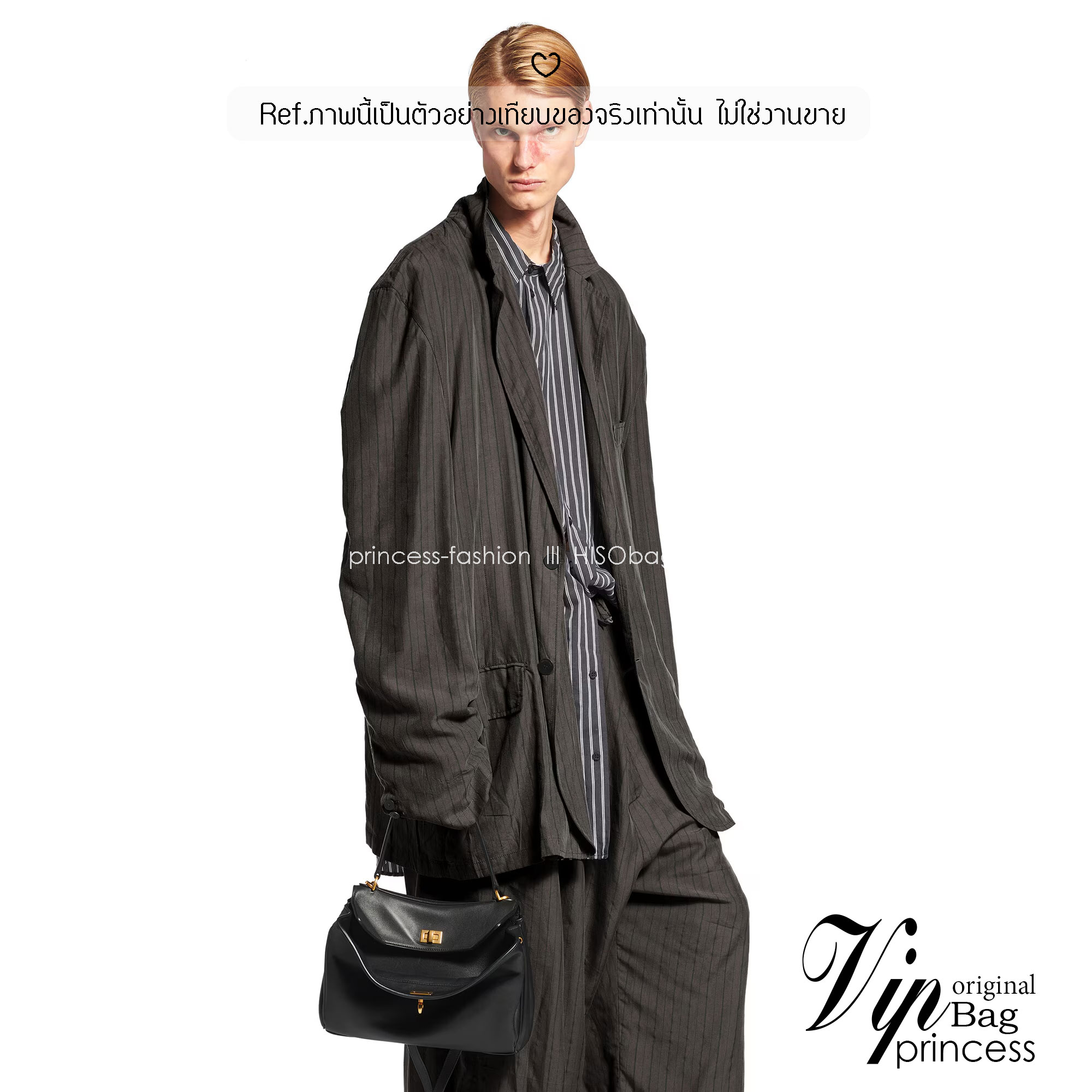 Balenciaga Rodeo Small Handbag in Black 25cm กระเป๋าสะพายหนังเรียบผิวสัมผัสนุ่มสบายผิว ดีไซน์เรียบหรูตามเอกลักษณ์ของแบรนด์ ภายในโล่งกว้าง จุของได้เยอะ