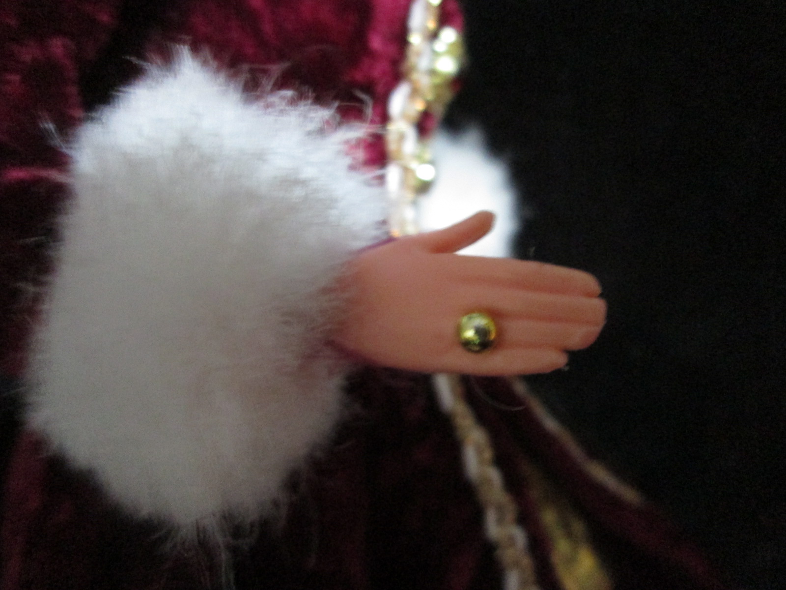 Barbie Holiday Vintage from 1996 ตุ๊กตาบาร์บี้แท้มือสองสภาพดี