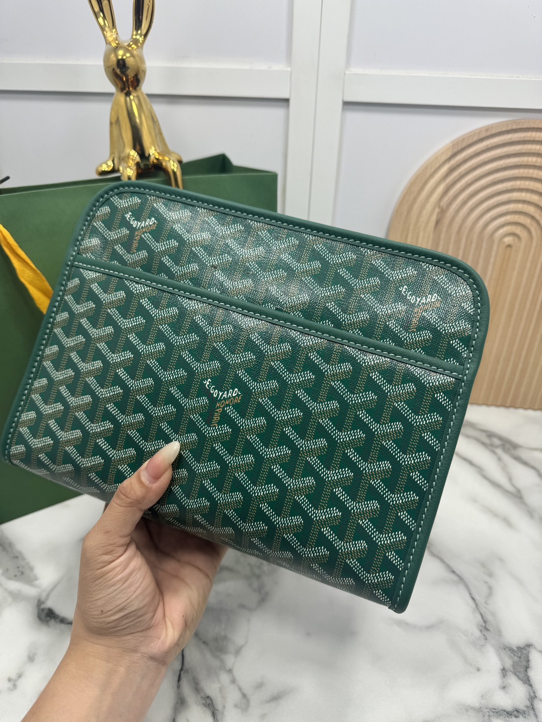 ORI หนังแท้ | Goyard Jouvence MM Toiletry Bag / Goyard Clutch bag กระเป๋าทรงคลัชกะทัดรัด เหมาะสำหรับการเก็บของในแนวตั้งและป้องกันการหกหรือรั่วไหล แคนวาสทำความสะอาดง่าย