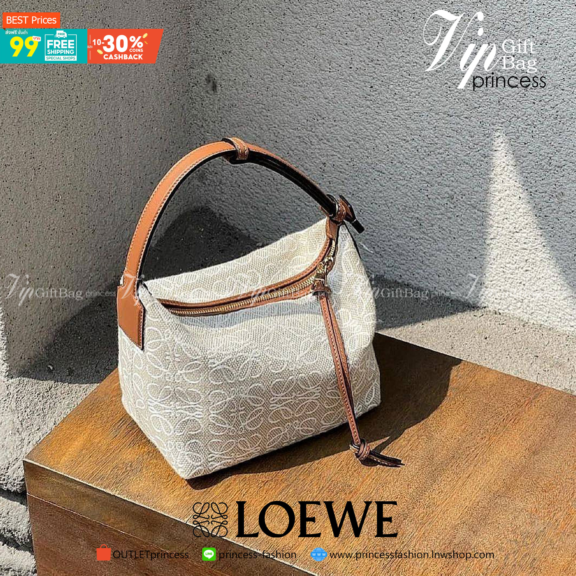Must Have!✴️ นาทีนี้ต้อง NEW! LOEWE ANAGRAM SHOULDER BAG VIP GIFT WITH PURCHASE (GWP) กระเป๋าถือหรือสะพายพรีเมี่ยมกิ๊ฟ Limited จาก LOEWE PERFUME DUTYFREE COUNTER รุ่นใหม่วัสดุ Anagram Canvas Jacquard Fabric ผสมผสานกับหนังแท้ Calfskin ลงตัวสุดคลาสสิ