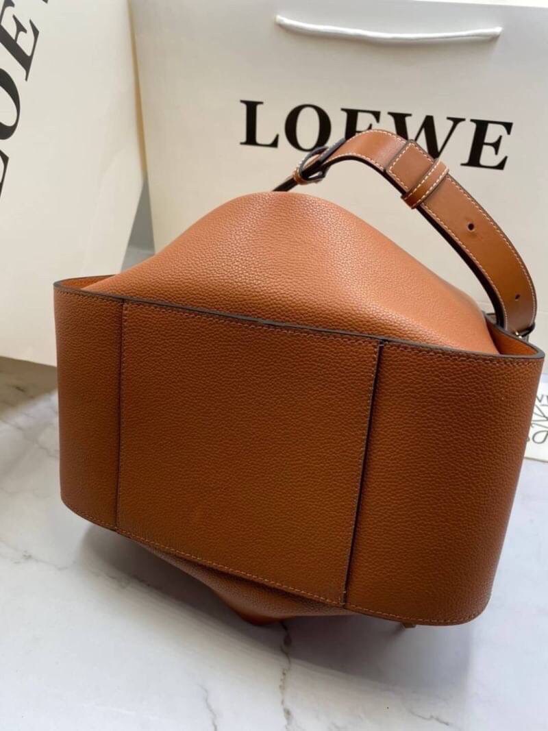 พรีเมี่ยมกิ๊ฟแท้ 100% 】งานหนังแท้ Loewe Hammock Leather Hobo Bag TAN