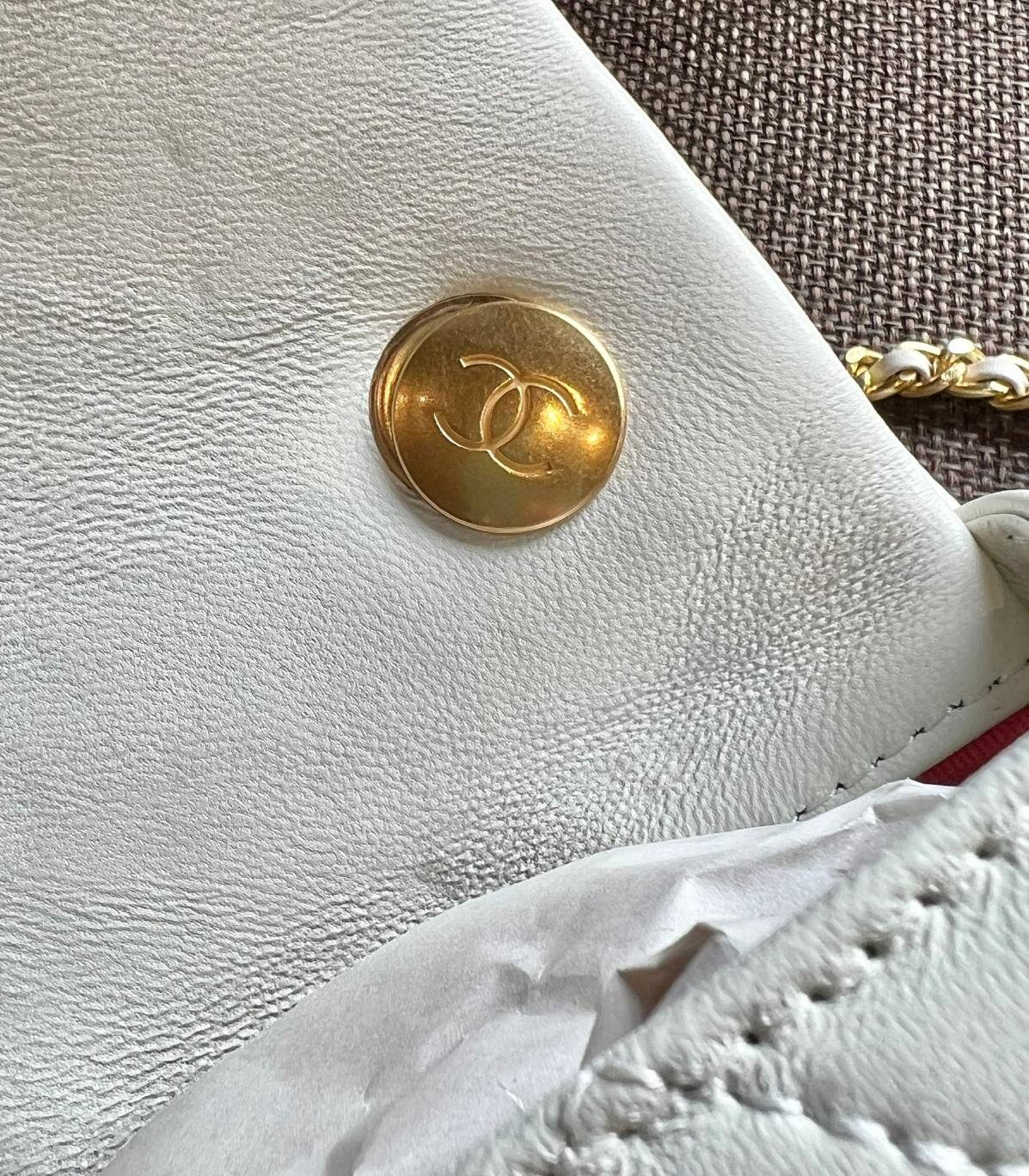 Chanel Small Flap Bag with Top Handle 8" /CHANEL CHAIN SHOULDER BAG กระเป๋าสะพายได้และหิ้วได้ หนังสวย เรียบ สัมผัสนุ่มมือ น่าใช้มากๆ