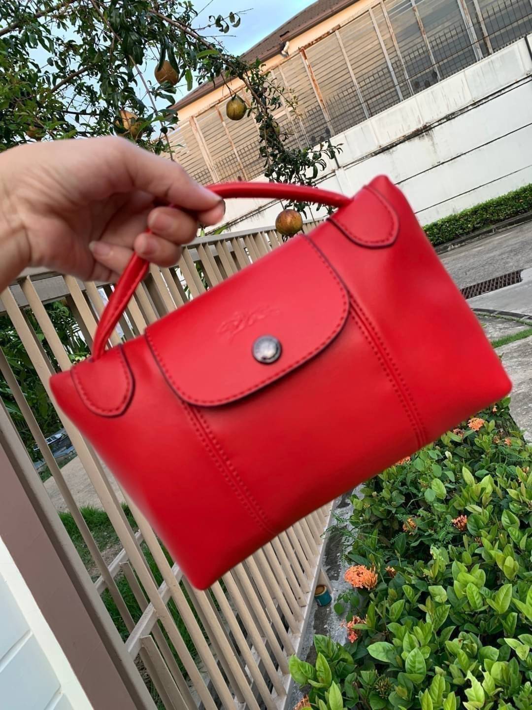 Longchamp Le Pliage Cuir Crossbody Bag อีกหนึ่งคอลเลคชั่น Le Pliage Cuir หนึ่งในตระกูลกระเป๋าสุดไอคอนิก