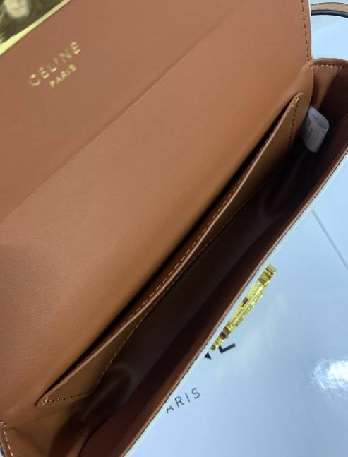 CELINE TRIOMPHE SHOULDER BAG VIP ดีไซน์ยอดนิยมสไตล์สาว LISA ทรงเหลี่ยมหนังSaffianoสวยหรูอยู่ทรง