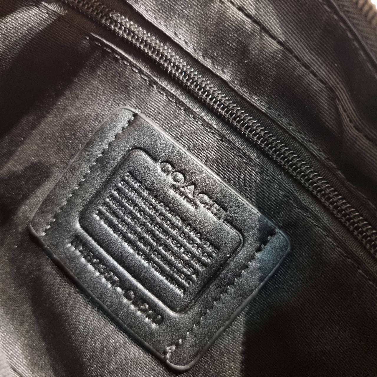 COACH ELIAS CROSSBODY IN SIGNATURE CANVAS BAG CJ509 CJ510 กระเป๋าครอสบอดี้ทรงคลาสสิค ดีไซน์รูปแบบใหม่ ใช้งานง่ายและสะดวก