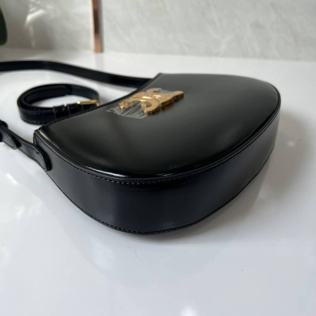 CELINE MEDIUM TILLY BAG IN SHINY CALFSKIN กระเป๋าสะพายไหล่/สะพาย คอลใหม่ทรงสวย มาแรง สวยหรูหรา